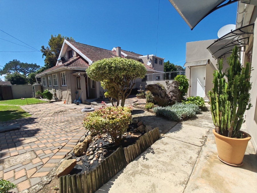 7 Bedroom Property for Sale in Walmer Eastern Cape